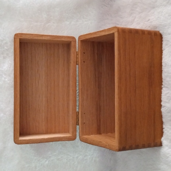 Vintage Solid Wood Recipe OR Index Card Box - Picture 3 of 11